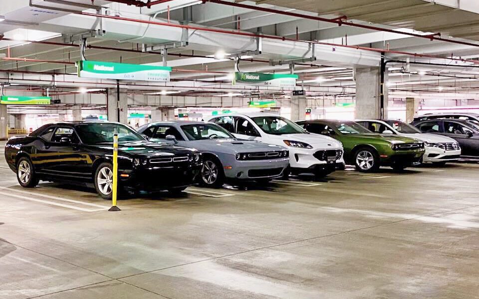 miami-car-rental-101:-airport-pickup,-tolls,-parking,-seasonal-pricing